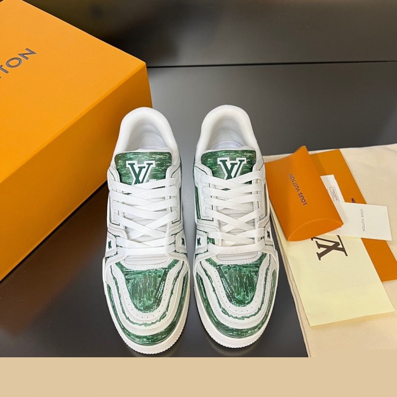 l**is V*t*n sneakers